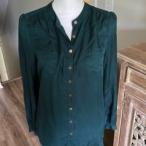 Boden green button down in silk/viscose blend size 6